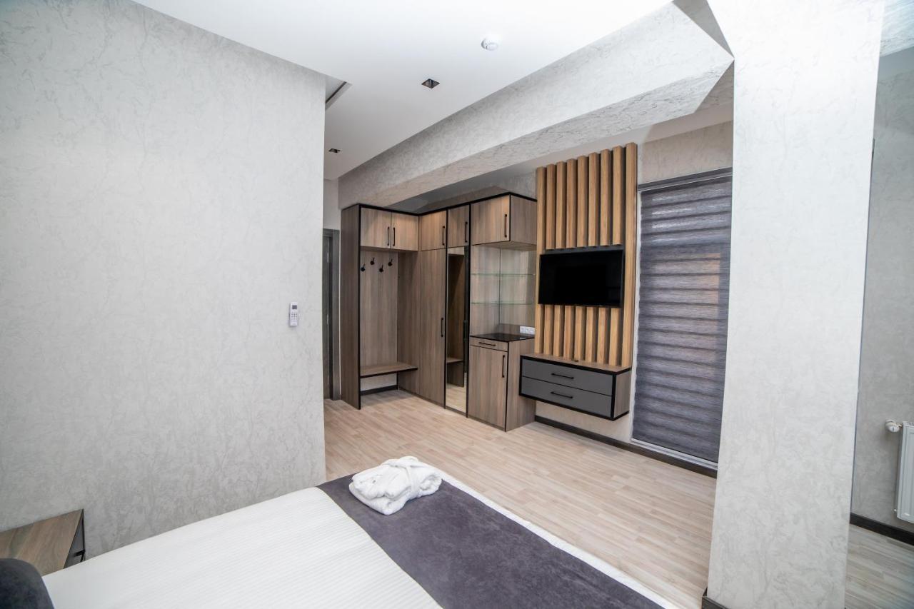 Hotel New York Tashkent Exterior photo