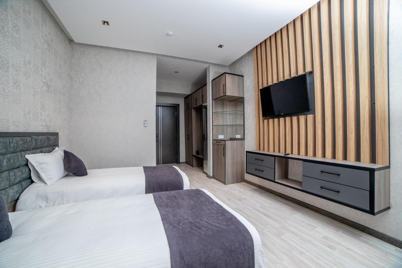 Hotel New York Tashkent Exterior photo