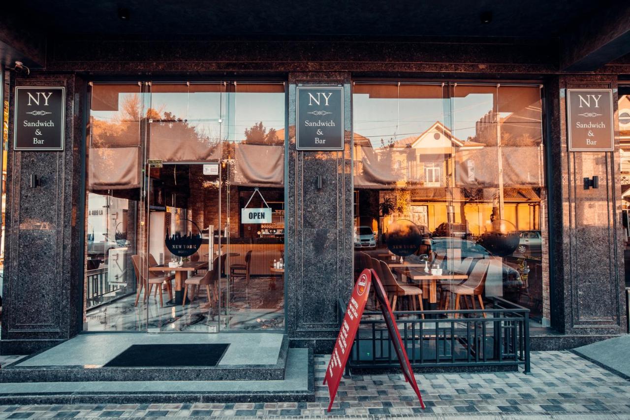Hotel New York Tashkent Exterior photo
